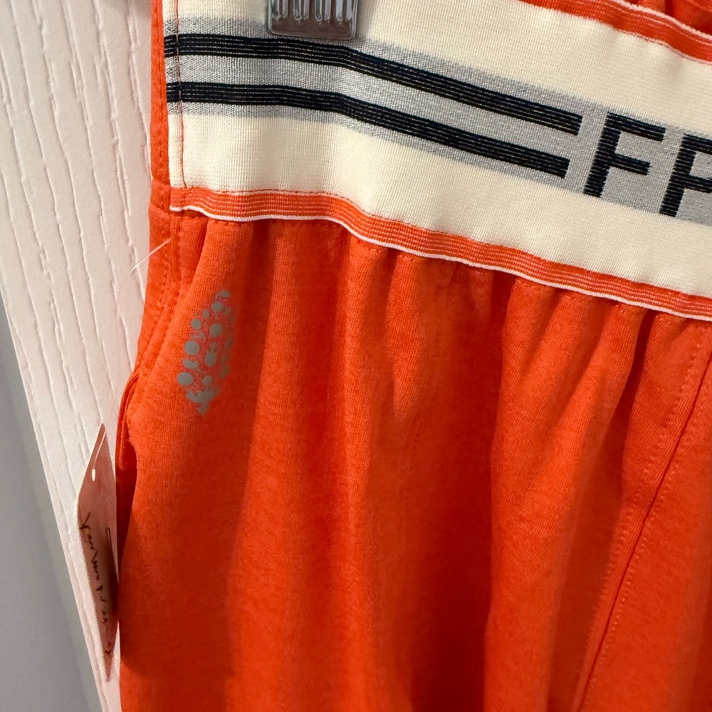 NWT FP Movement Jump Start Jogger, Scarlett, Sz Medium - Picture 10 of 10